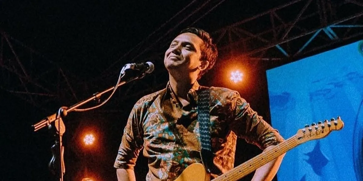 It Has Become a Trademark, Iga Massardi 'Barasuara' Retires Wearing Batik on Stage