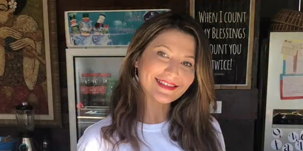 Tamara Bleszynski Shopping at the Traditional Market, Her Appearance is Simple