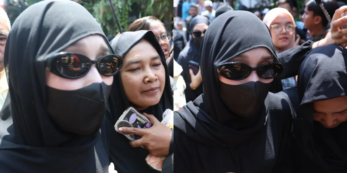 Looking Different Wearing a Black Mask, Ayu Ting Ting Remembers Mpok Alpa: She Was Really Kind