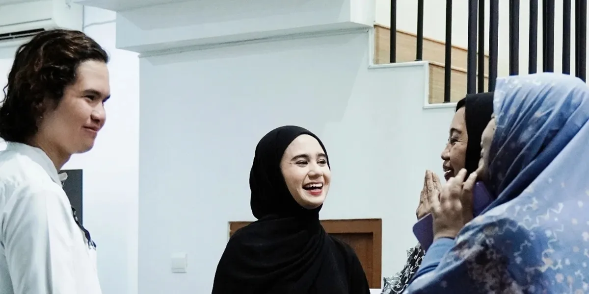 Tissa Biani's Housewarming Celebration Accompanied by Dul Jaelani, Beautiful in Hijab
