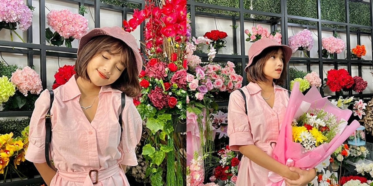 Tomboy to the Extreme, Even Shot by Another Girl, Here are 7 Pictures of Fuji who is Now More Feminine - Looking Beautiful in Pink Surrounded by Flowers