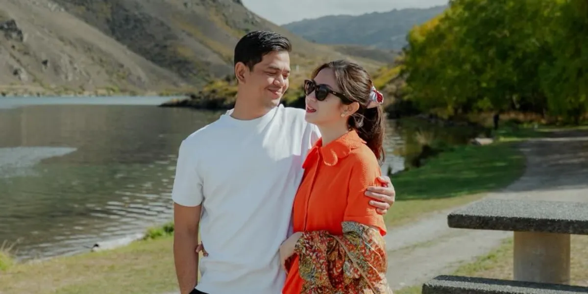 Tyara Renata & Surya Insomnia Vacation in New Zealand with Their Children