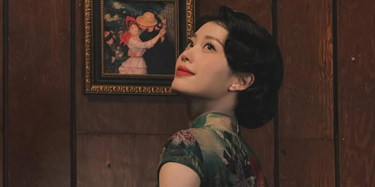 Xiaoting Kep1er Elegantly Wears Qipao, Like the Main Lead of Drachin Fepublik