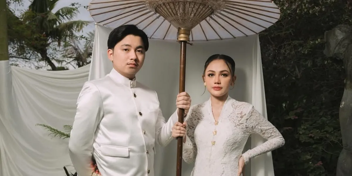 Yosika Ayumi dan Aksa Uyun Anak Soimah Prewedding Jawa Kontemporer di Garden Pendopo Tulungo