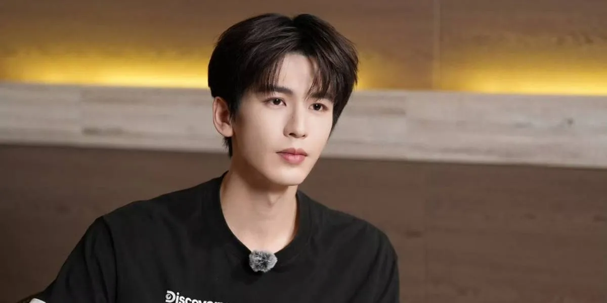 Zhang Linghe Injured His Leg, Continues Filming 'The Road To Glory' for the Team