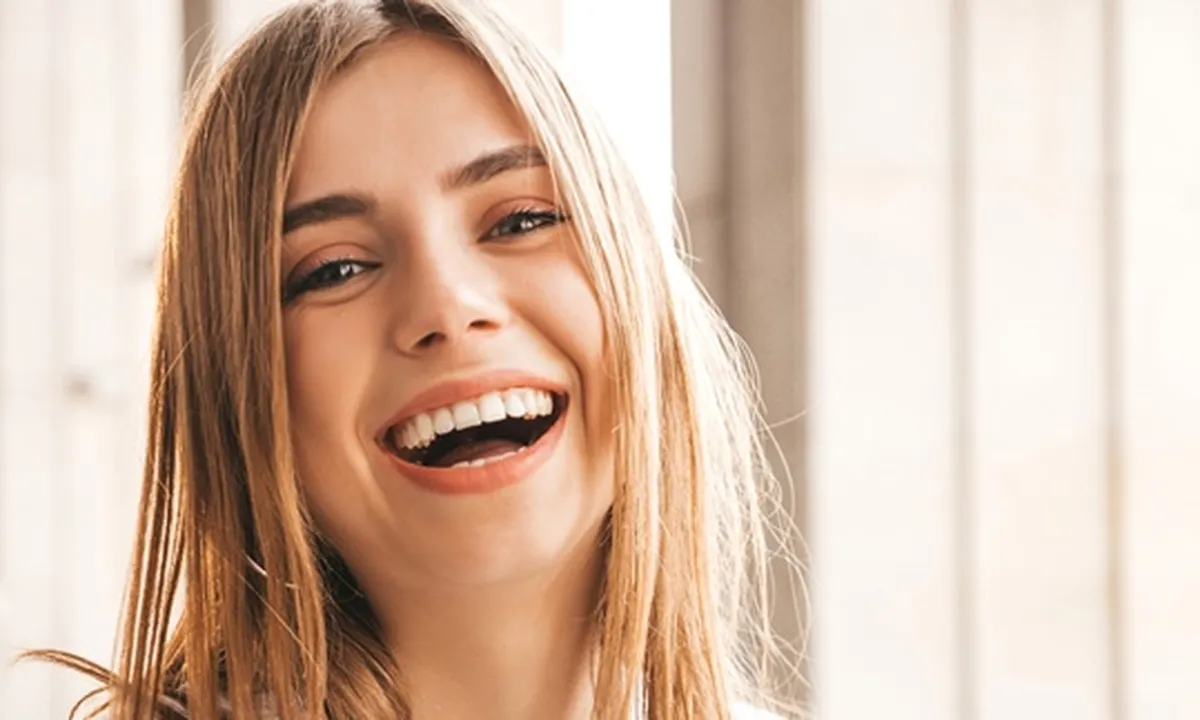 10 Cara Memutihkan Gigi Secara Alami, Simpel Tanpa Efek Samping
