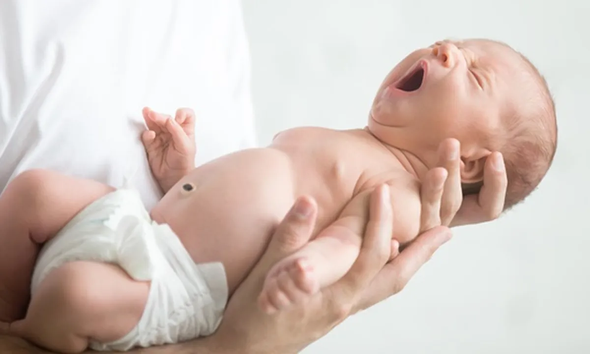 10 Cara Merawat Bayi Baru Lahir Bagi Pasangan Muda, Wajib Tahu!