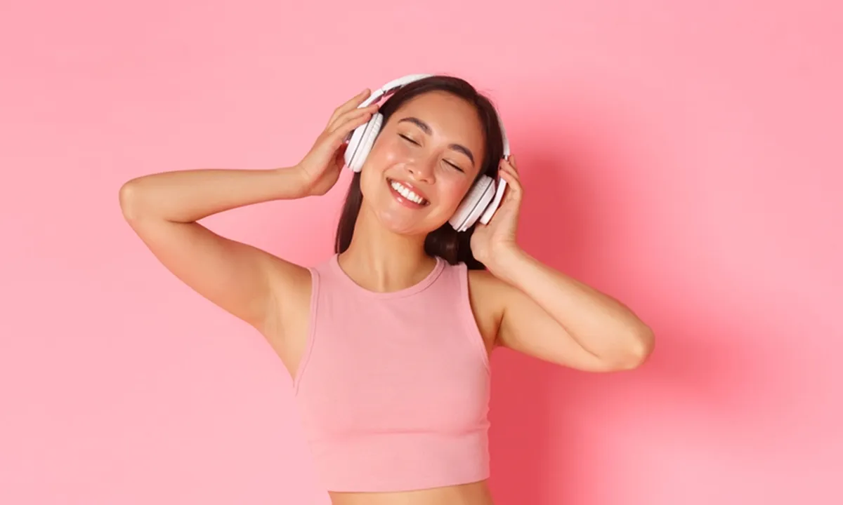 9 Lagu Hits Ini Sudah Berusia 20 Tahun pada 2025 Ini Lho, Ada yang Menemani Masa Remajamu?