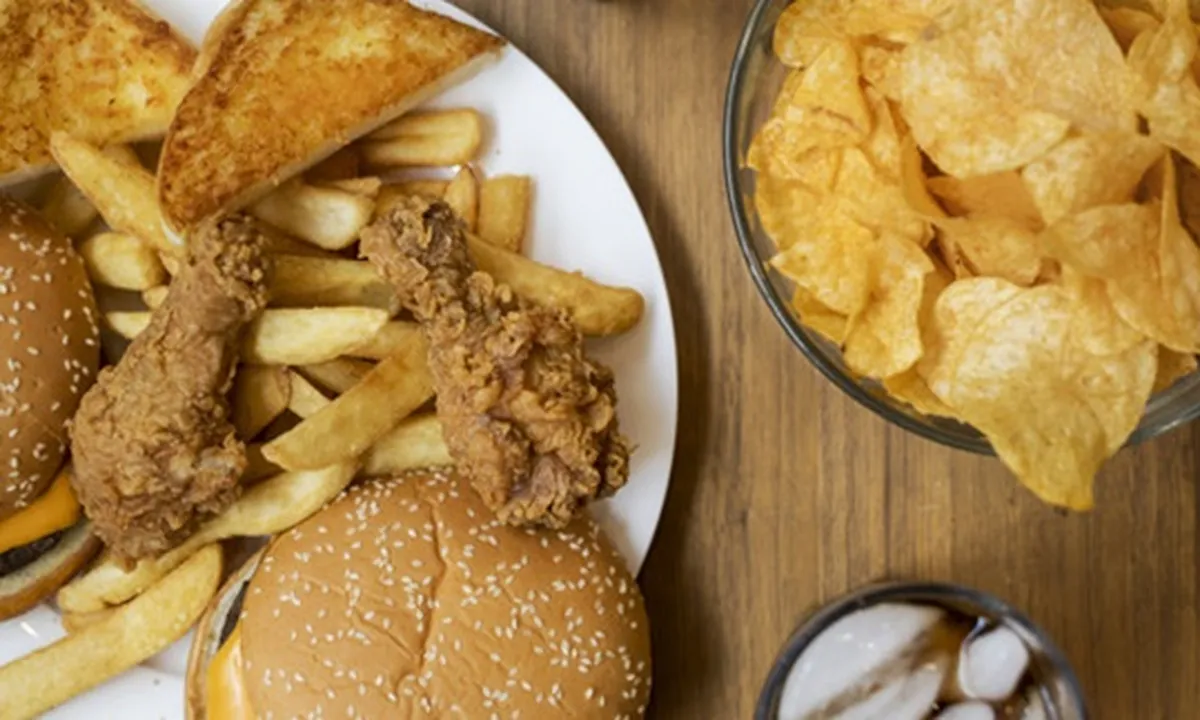 10 Penyebab Kolesterol Tinggi, Bisa Berasal dari Makanan dan Pahami Juga Cara Mencegahnya