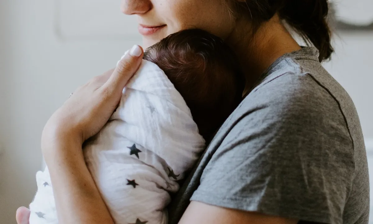 10 Primbon Jawa Mimpi Melahirkan Anak Perempuan, Simak Peruntungannya