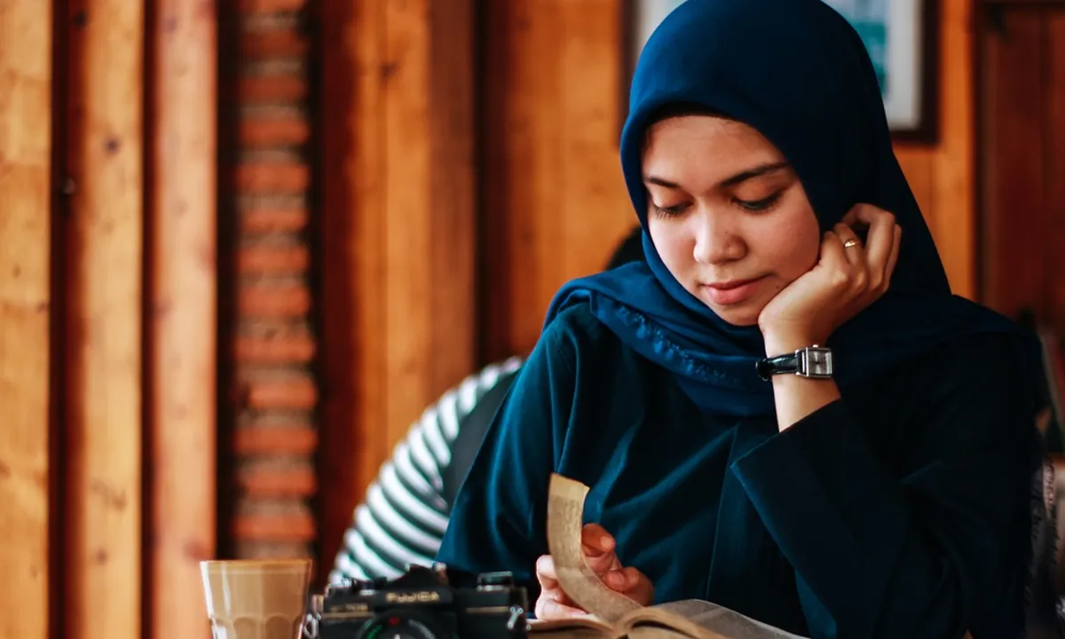 10 Weton Wanita Cantik Menurut Primbon Jawa, Punya Pesona Memikat Hati