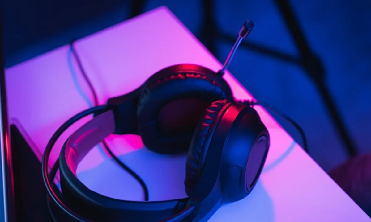 13 Rekomendasi Headset Gaming Wireless Terbaik untuk Bermain
