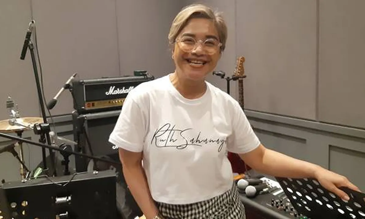 33 Tahun Berkarya, Ruth Sahanaya Gelar Konser Intimate