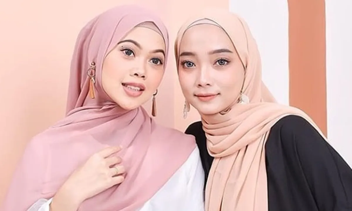 4 Cara Memakai Jilbab Pashmina Berdasarkan Bentuk Wajah dari Bulat hingga Kotak