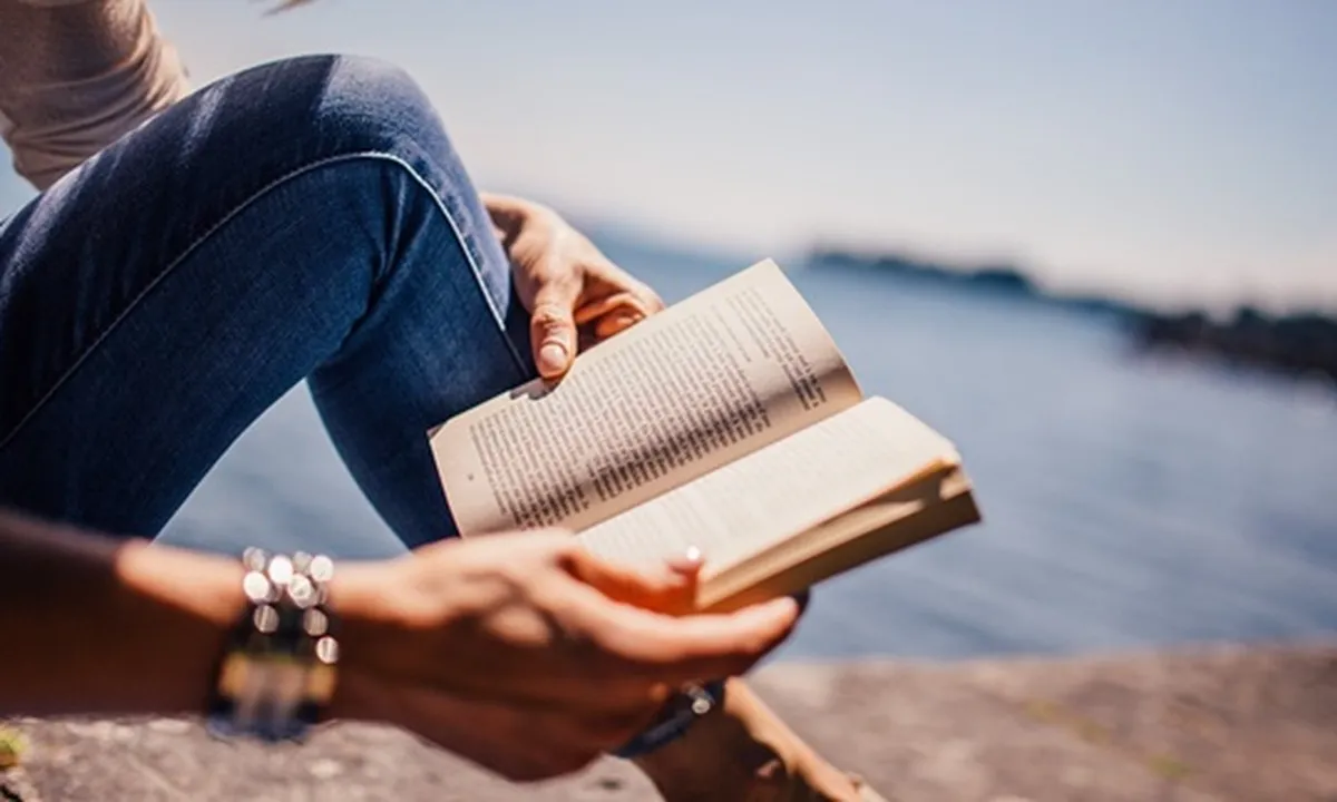 4 Jenis Buku Paling Populer,  Lengkap Beserta Penjelasannya