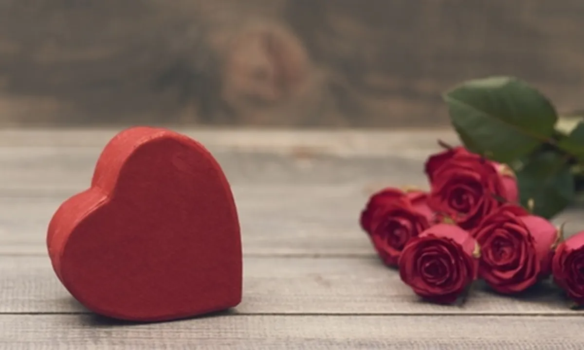 40 Fiersa Besari Quotes Tentang Cinta yang Menyentuh dan Bermakna Dalam