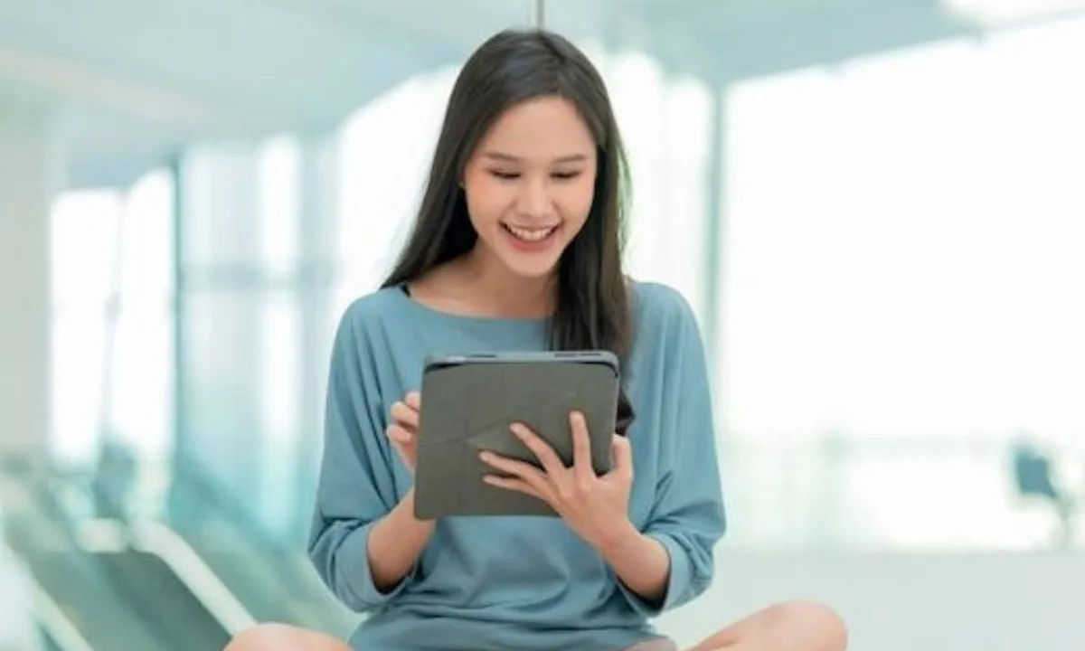 5 Ciri Aura Positif yang Membuat Wanita Bersinar dengan Kecantikan Alami