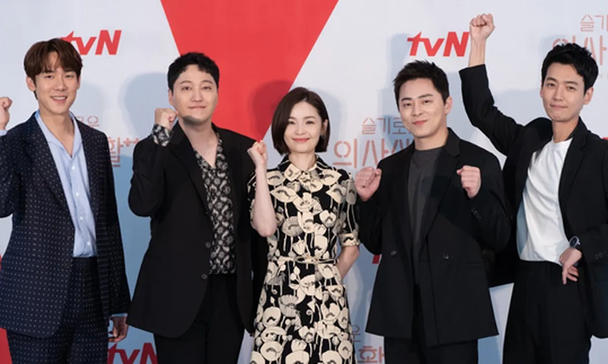 5 Hal Berbeda dari Drakor 'HOSPITAL PLAYLIST SEASON 2', Hubungan yang Berubah - Kemunculan Karakter Baru