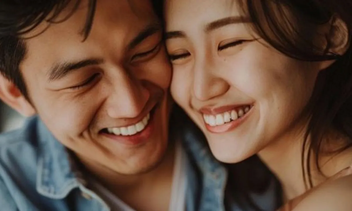 5 Isyarat Cinta yang Tanda Bahwa Pasanganmu Juga Merasakan Hal yang Sama!