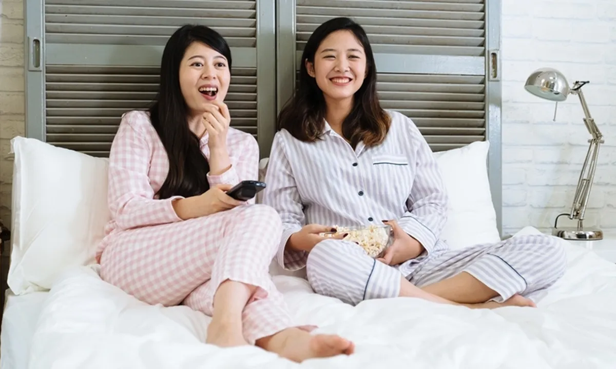 5 Jurus Ampuh Bikin Pajamas Party Akhir Tahun Berkesan bareng Bestie