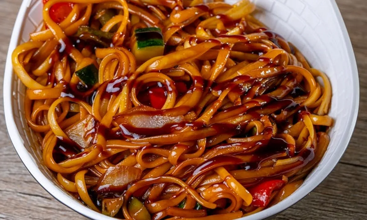 5 Resep Pad Kee Mao, Mie Khas Thailand yang Bisa Dicoba di Rumah