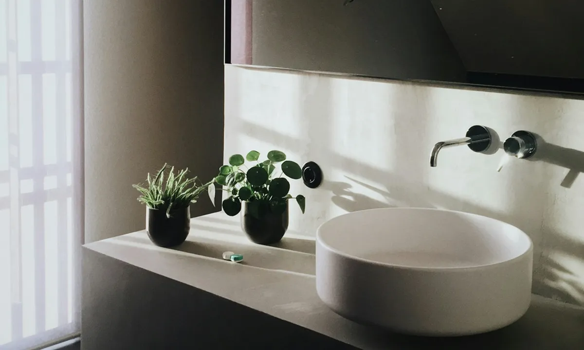 5 Warna yang Harus Dihindari Agar Kamar Mandi Anda Tetap Modern, Tips dari Para Ahli!