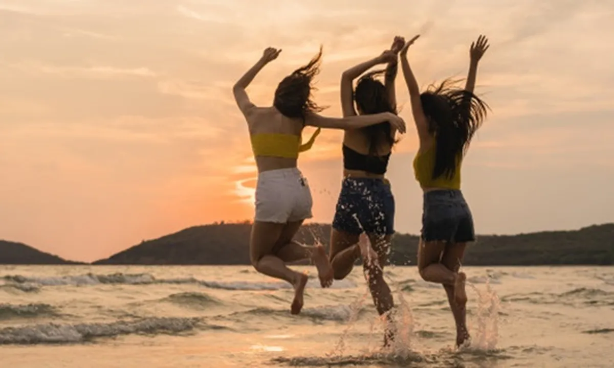 53 Kata-Kata Kenangan Sahabat yang Menyentuh Hati, Bikin Haru Lepas Kerinduan