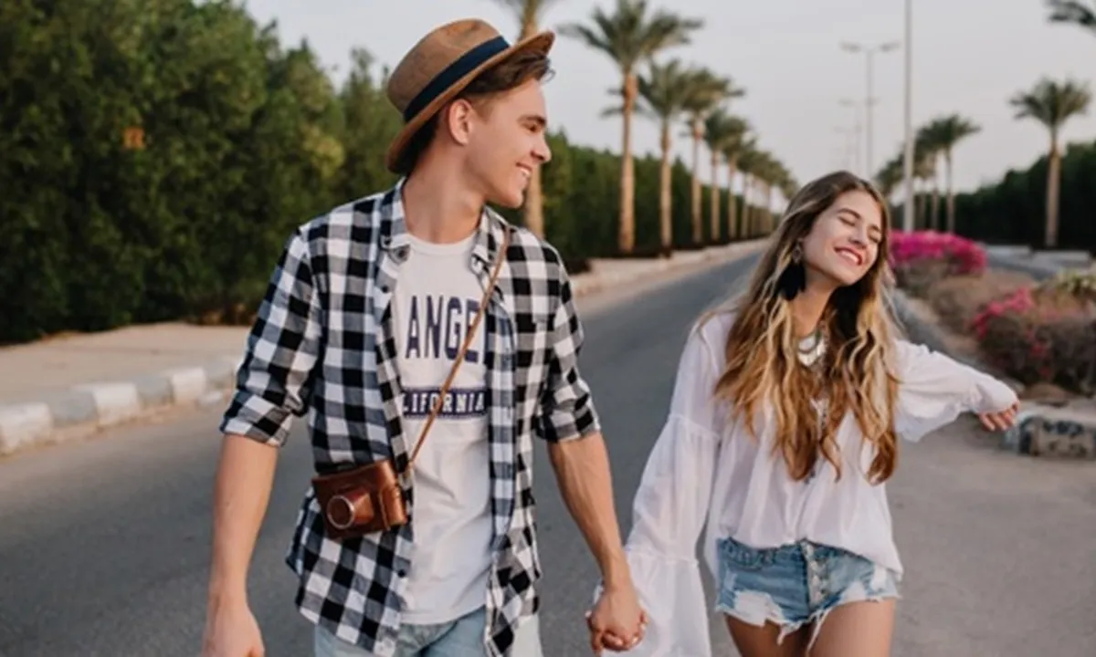 59 Kata-Kata Sahabat Jadi Cinta yang Romantis dan Bikin Baper, Jodoh Memang Nggak Kemana
