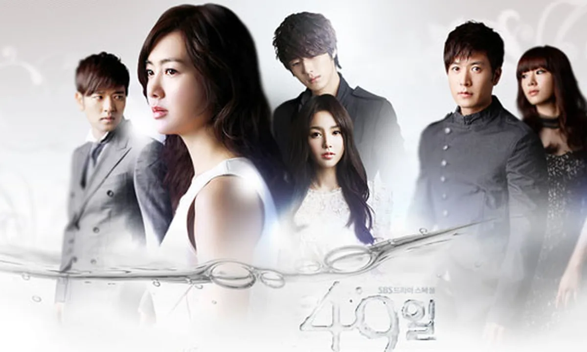 6 Aksesoris Drama Korea Ini Patut Dikoleksi!