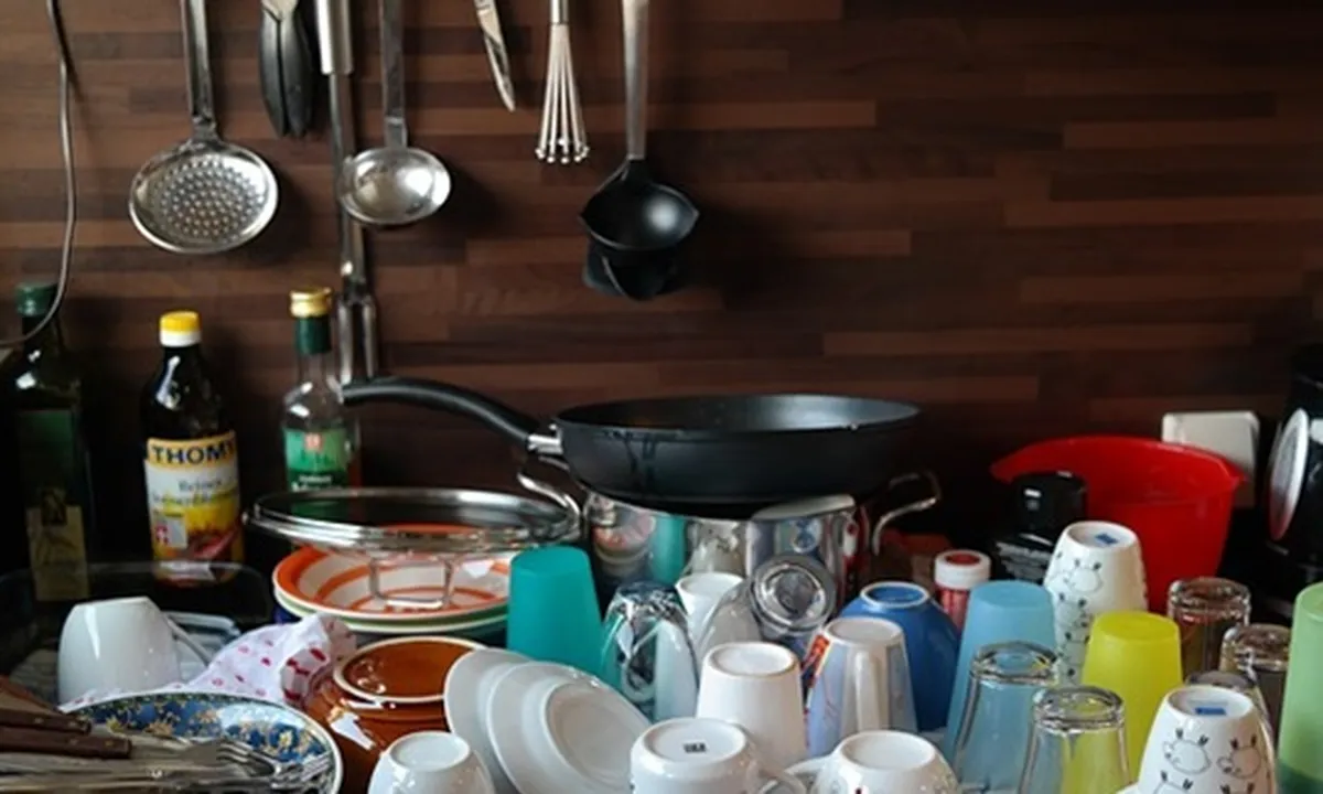 6 Cara Menghilangkan Bau Amis pada Peralatan Memasak dengan Mudah
