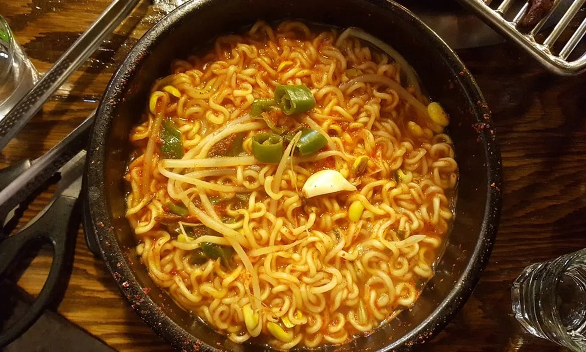 6 Resep Mie Instan Korea yang Praktis, Cocok Jadi Comfort Food di Musim Hujan