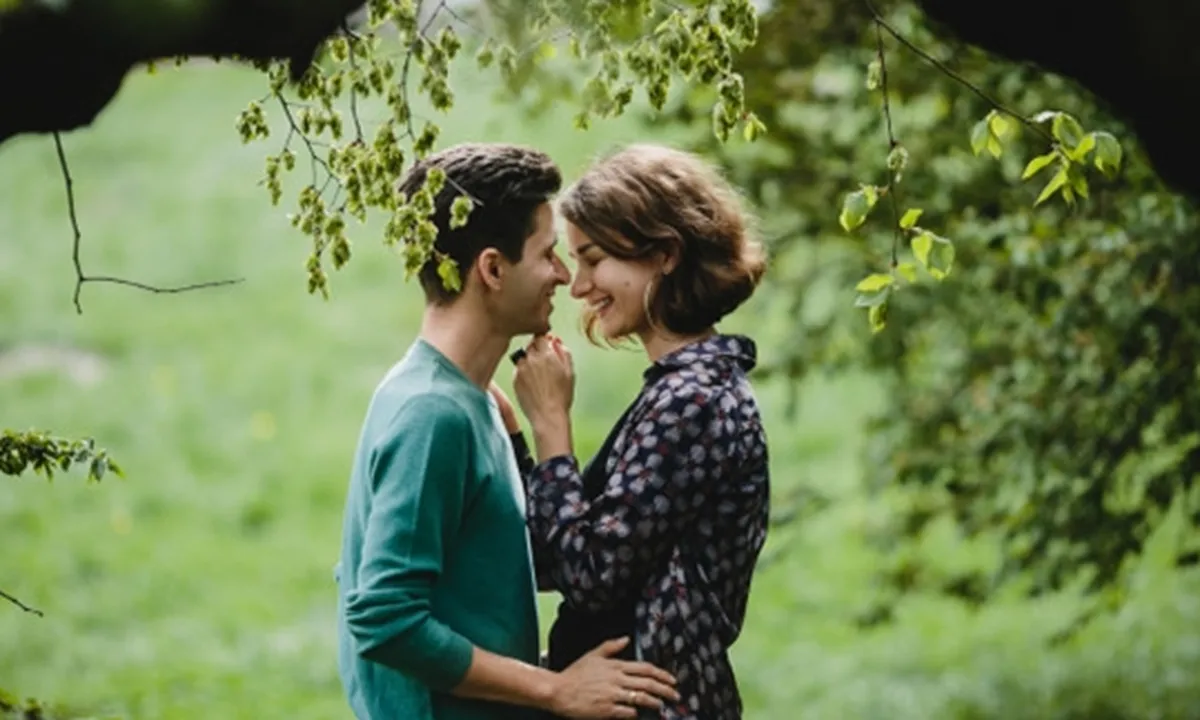 60 Kata-Kata Buat Calon Istri yang Romantis, Bikin Makin Sayang
