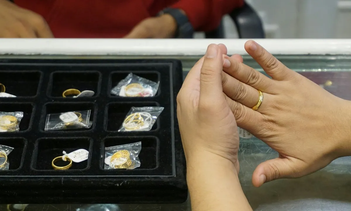 7 Arti Mimpi Memakai Cincin Emas, Bawa Banyak Pertanda Baik
