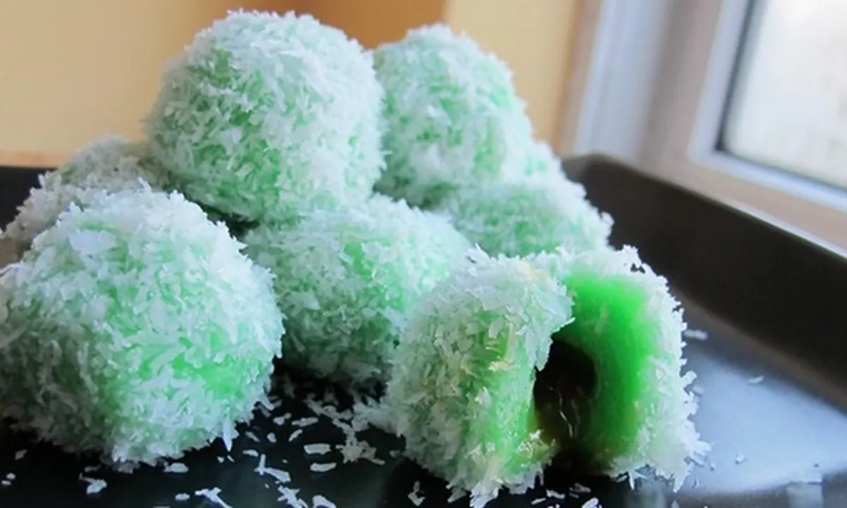 7 Cara Membuat Klepon Enak, Kenyal dan Lumer di Mulut