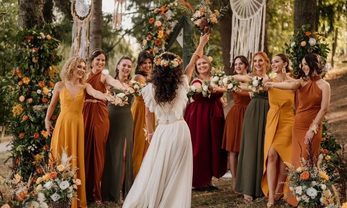 7 Model Baju Wanita untuk Kondangan yang Elegan dan Stylish