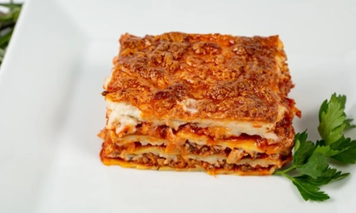 7 Resep Macaroni Schotel Kukus dan Panggang, Lezat - Kejunya Lumer di Lidah