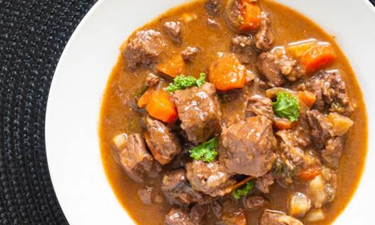 7 Resep Semur Daging Sapi yang Empuk dan Mudah, Cocok Jadi Menu Lebaran Praktis