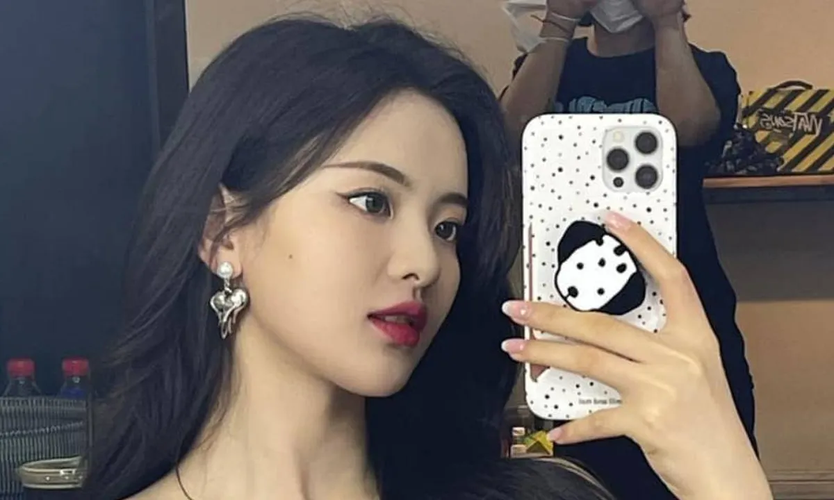 8 Artis China Populer Bermarga Yang dengan Visual Terbaik, Auranya Super Star