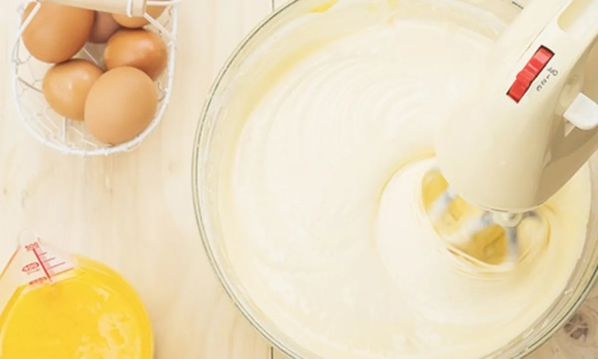 8 Cara Membuat Butter Cream Sendiri, Mudah dan Hasilnya Lembut