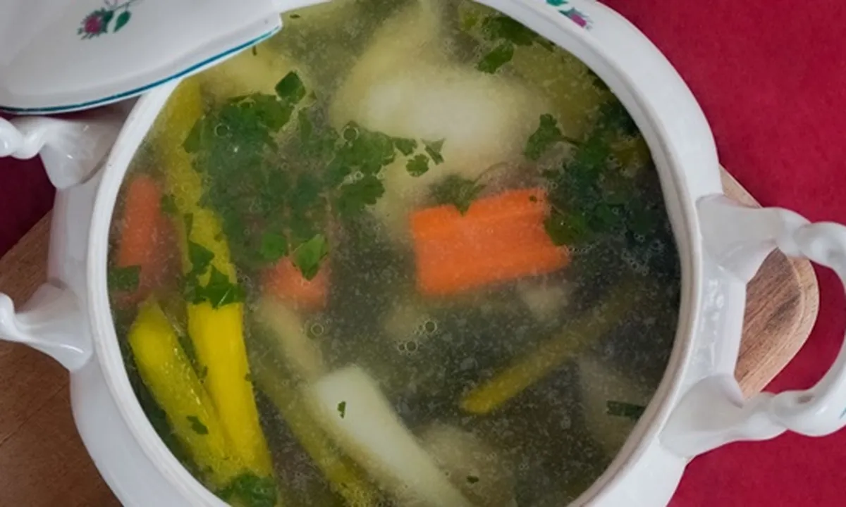 8 Rekomendasi Makanan Berkuah yang Mudah Dibuat untuk Menu Keluarga