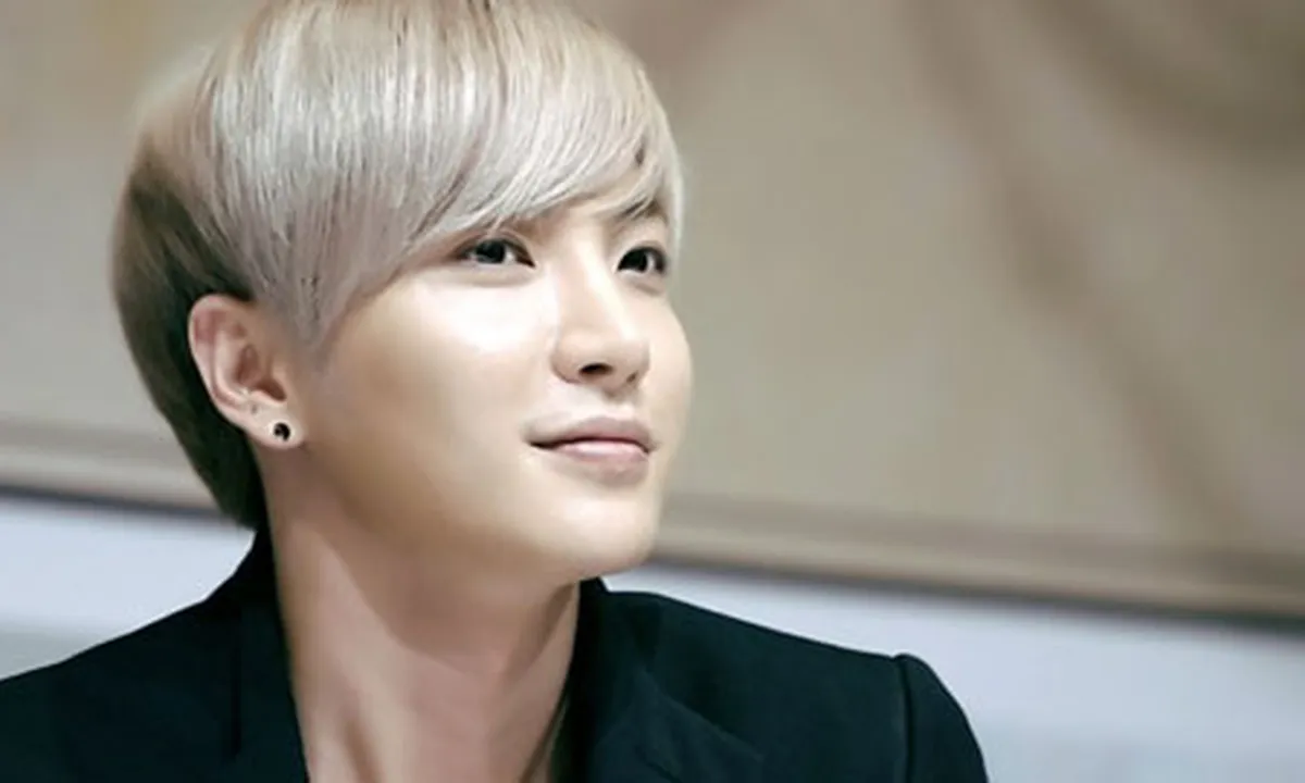 9 Selebritis Korea dan Insiden Dengan Fans Gila!