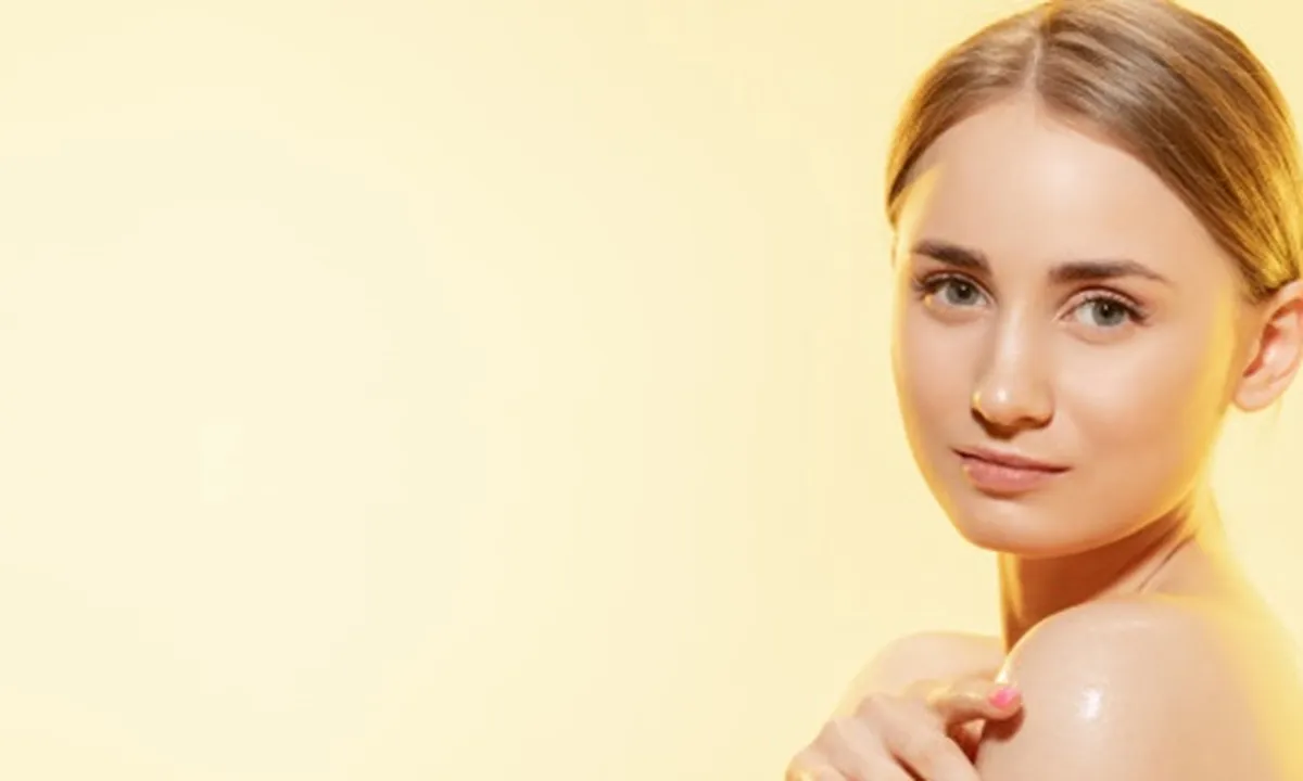 9 Cara Mengencangkan Kulit Wajah Secara Alami Agar Tampak Awet Muda