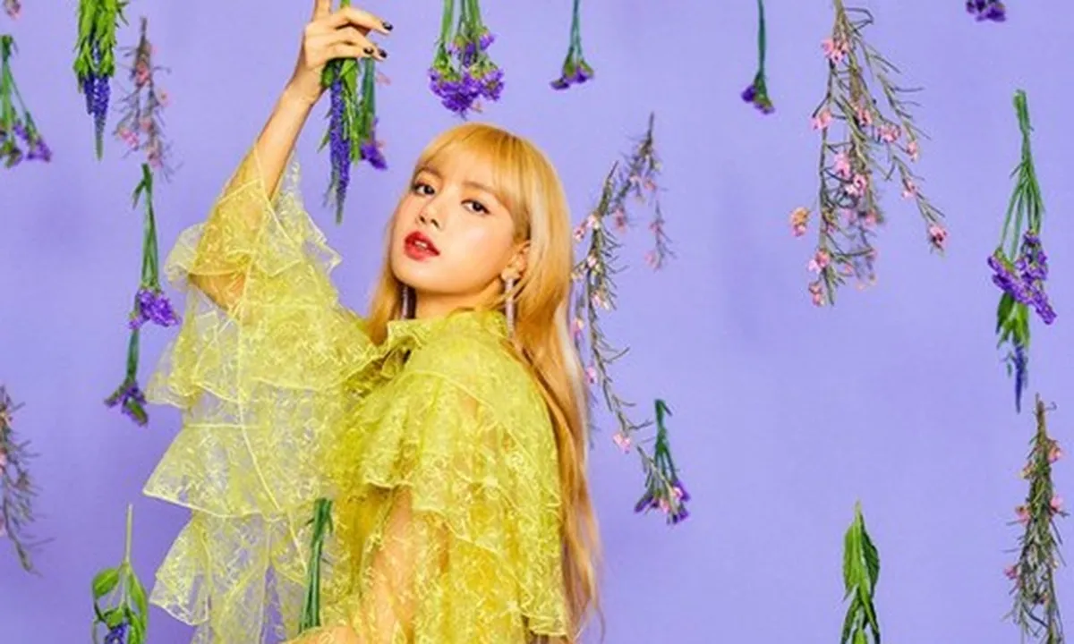 Ada Kecoa di Kamar, Bukannya Takut Lisa BLACKPINK Malah ...