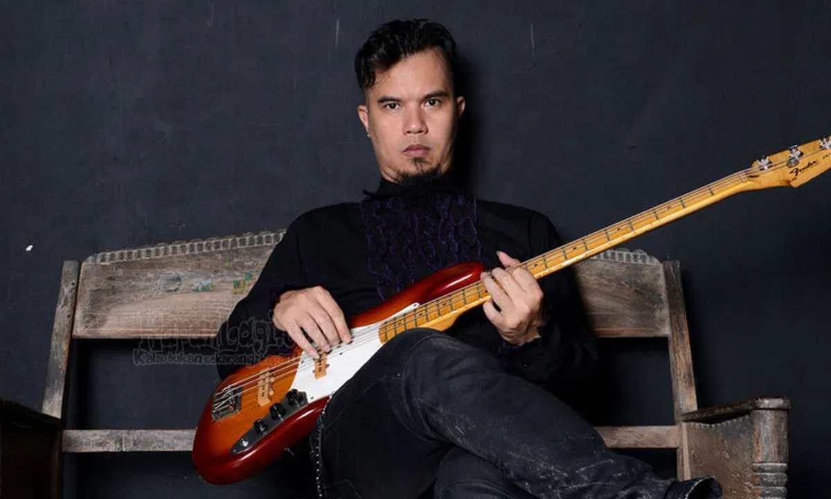 Ahmad Dhani dan Bidadari Bersuara Emas Pilihannya