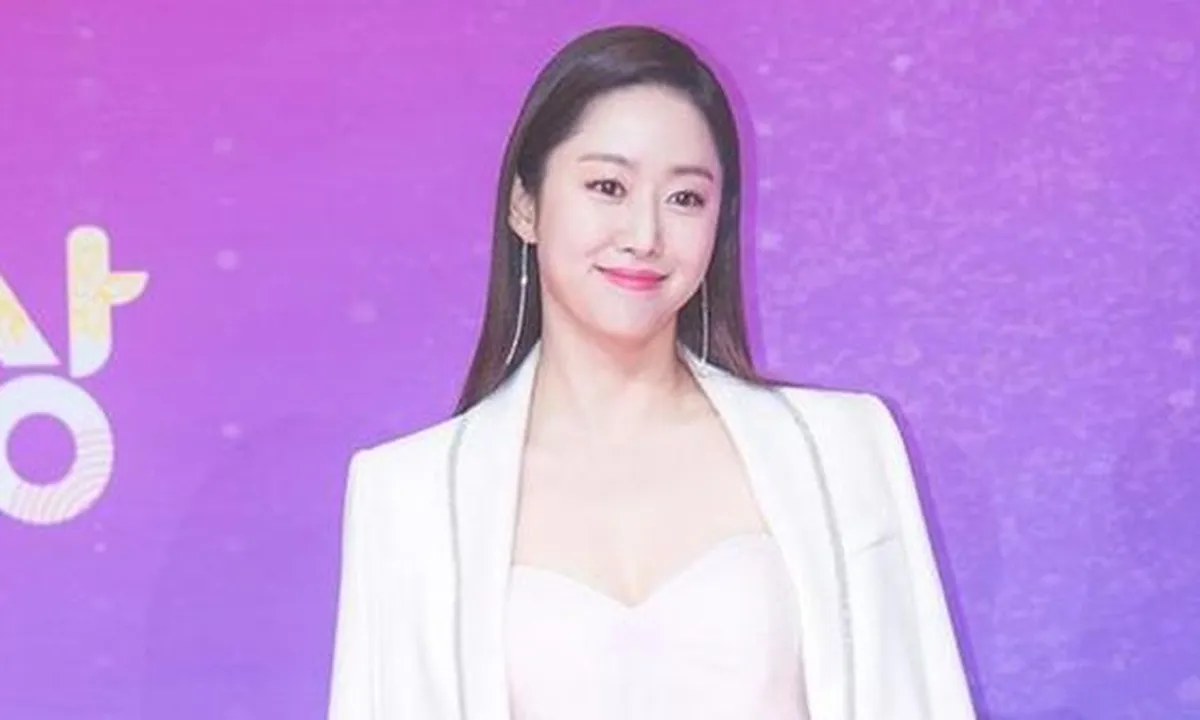 Aktris Cantik Jeon Hye Bin Mendadak Umumkan Pernikahan di Bali