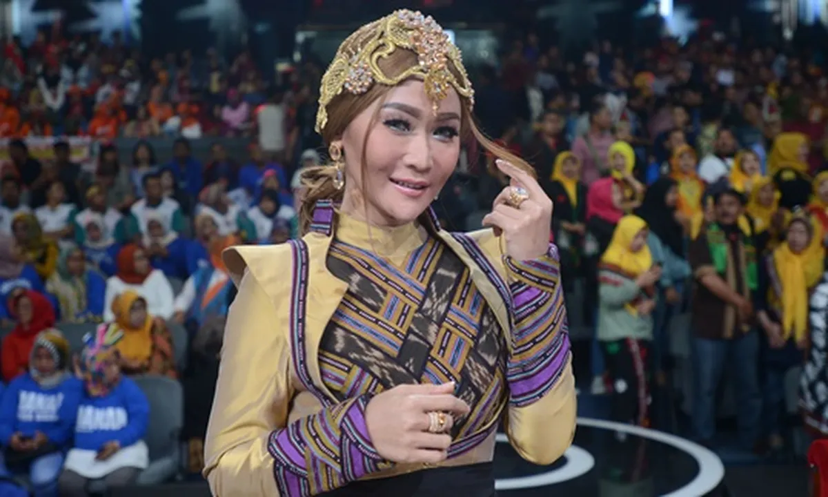 Anak Ulang Tahun, Inul Daratista Terjun ke Dapur Bikin Kue Sendiri