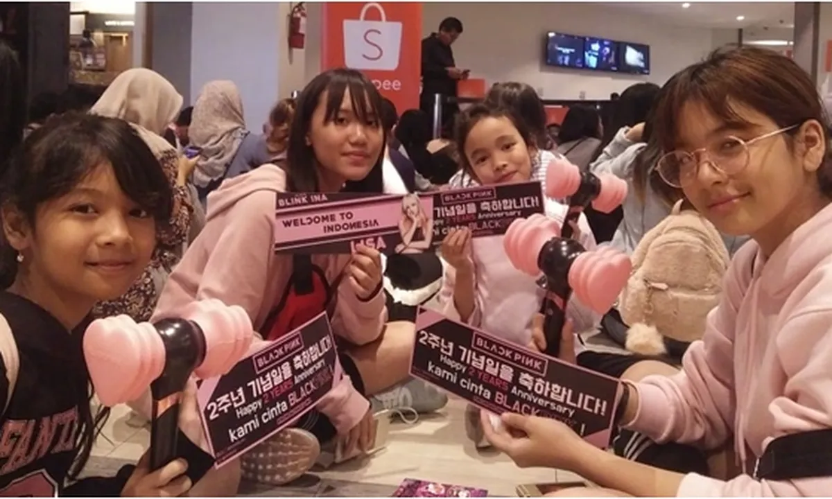 Antusiasme Fans untuk Bertemu dengan Lisa BLACKPINK