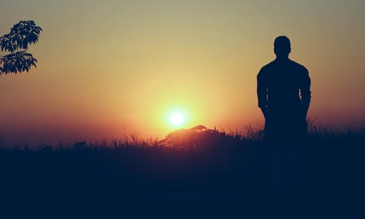 Apa Arti Alone dan Lonely? Ketahui Pula Penggunaannya dalam Kalimat