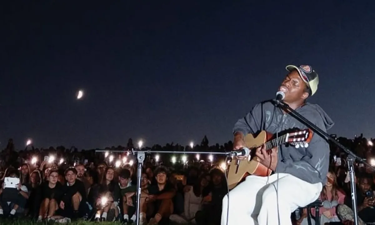 Arti dan Makna Lagu Transform Daniel Caesar tentang Cinta dan Perubahan Diri