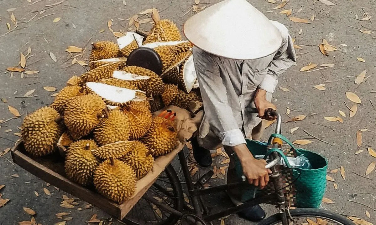 Arti Mimpi Makan Durian: Pertanda Keberuntungan atau Peringatan?